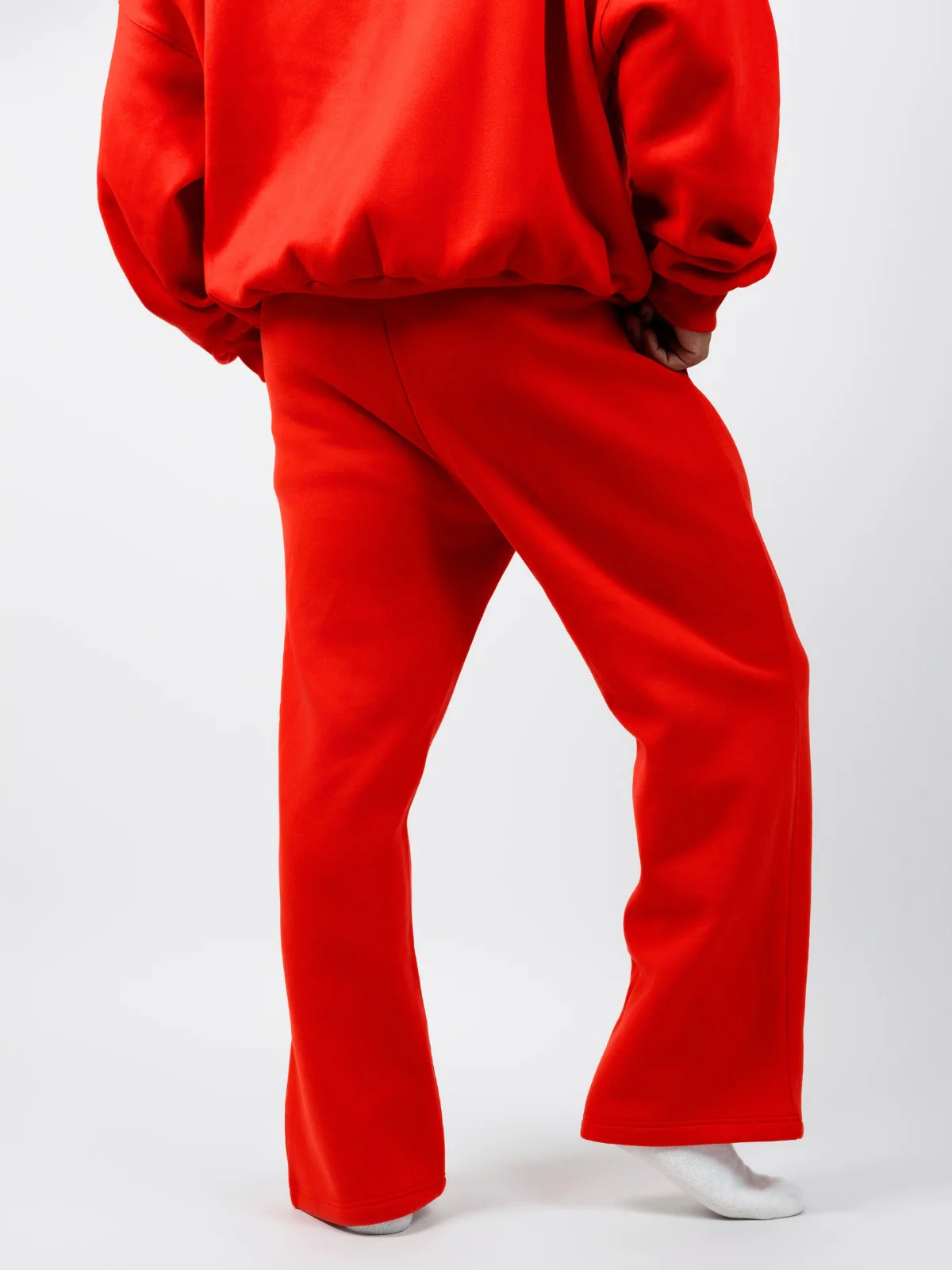 Minimalist Straight Leg Sweatpants 15 Minimalist Straight Leg Sweatpants