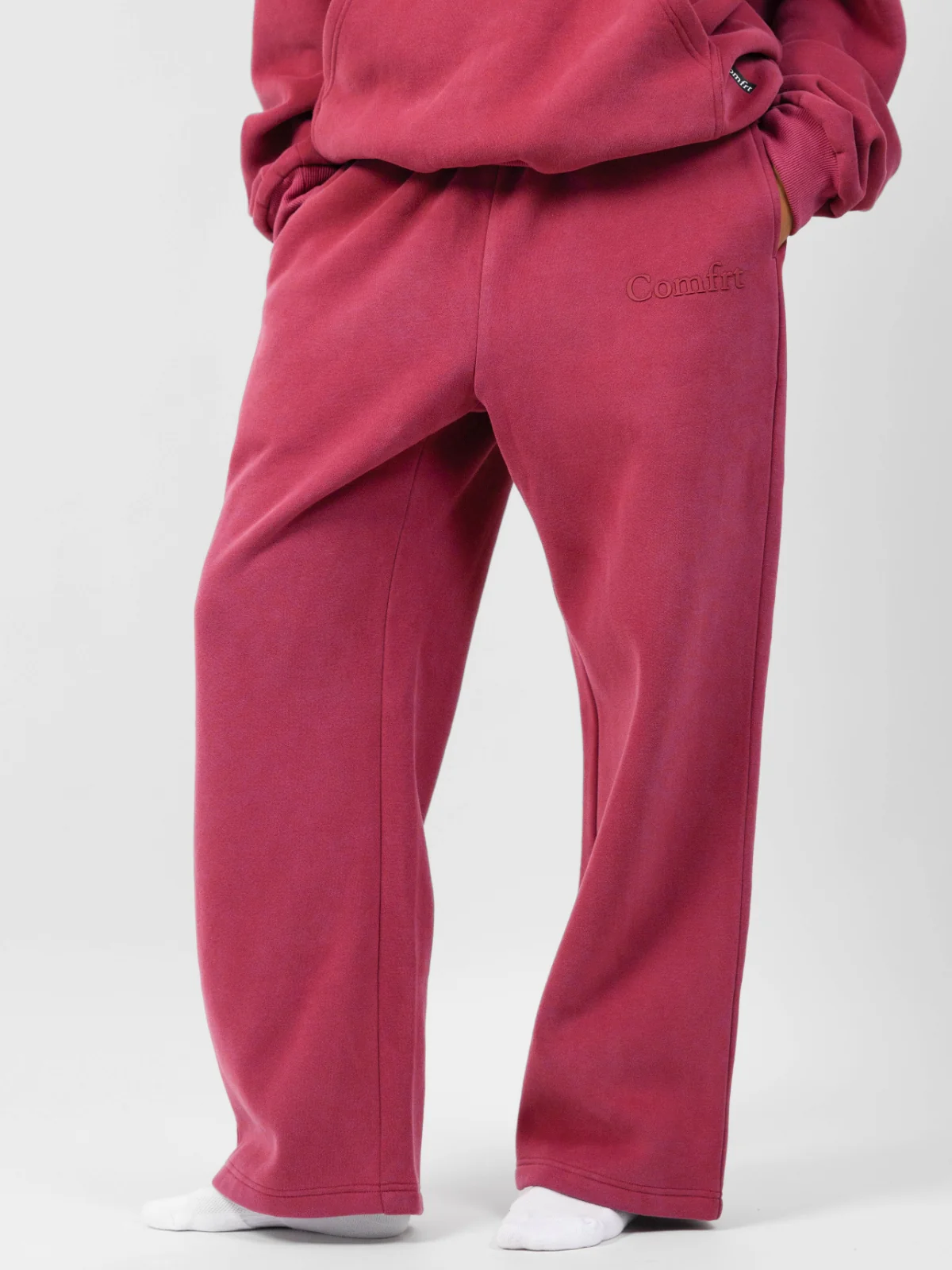 Minimalist Straight Leg Sweatpants 21 Minimalist Straight Leg Sweatpants