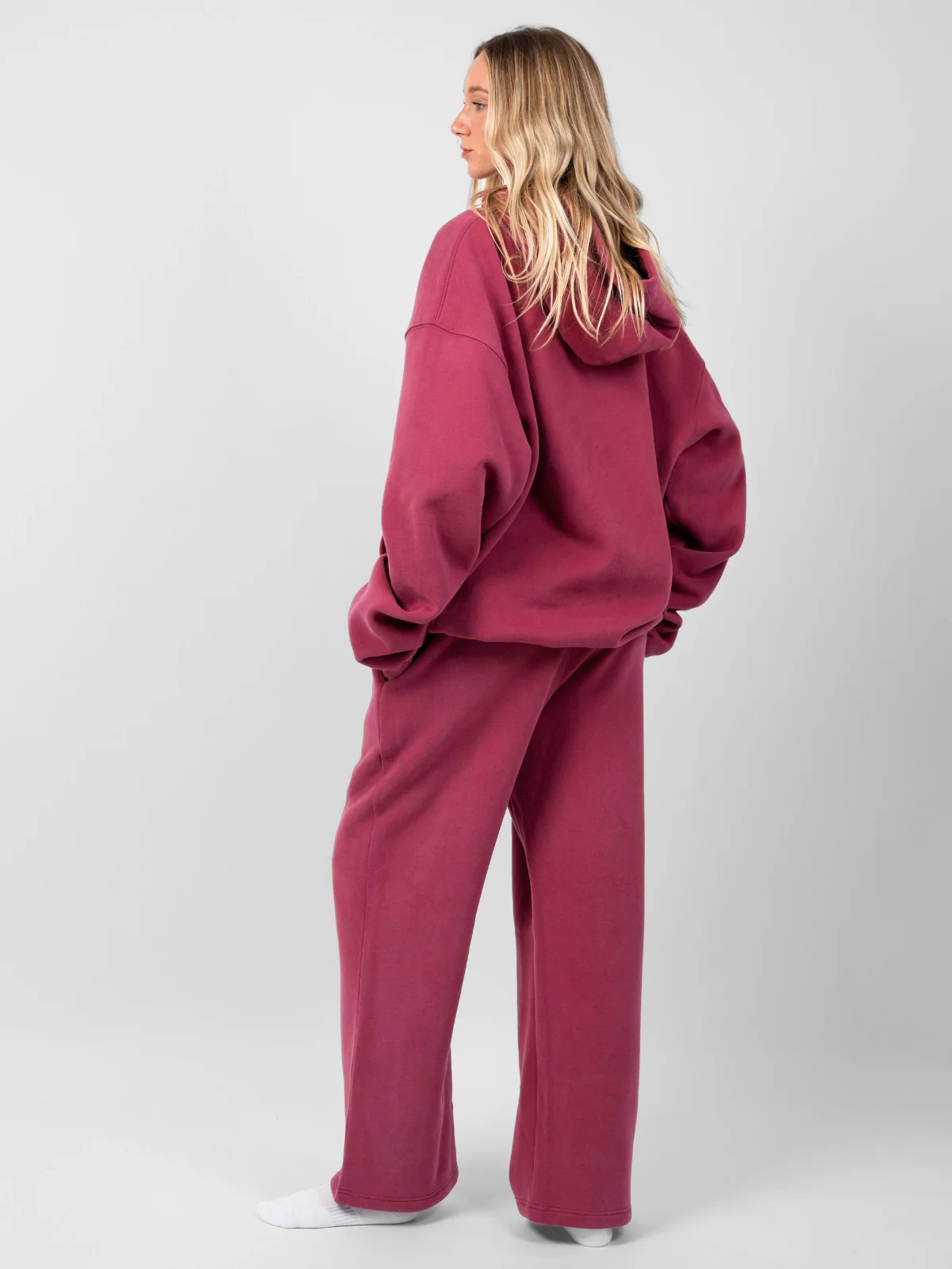 Minimalist Straight Leg Sweatpants 26 Minimalist Straight Leg Sweatpants