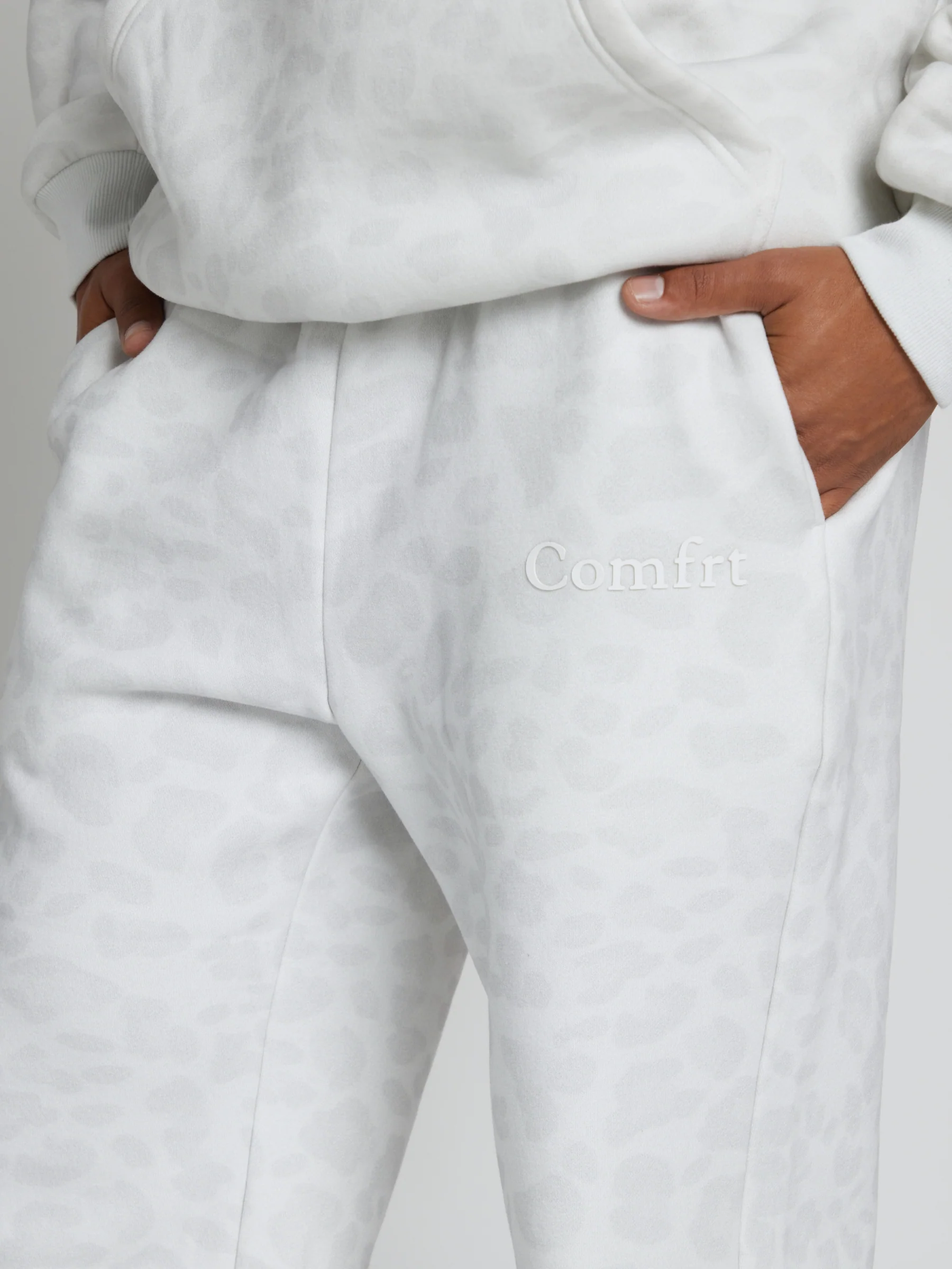 Minimalist Straight Leg Sweatpants 29 Minimalist Straight Leg Sweatpants
