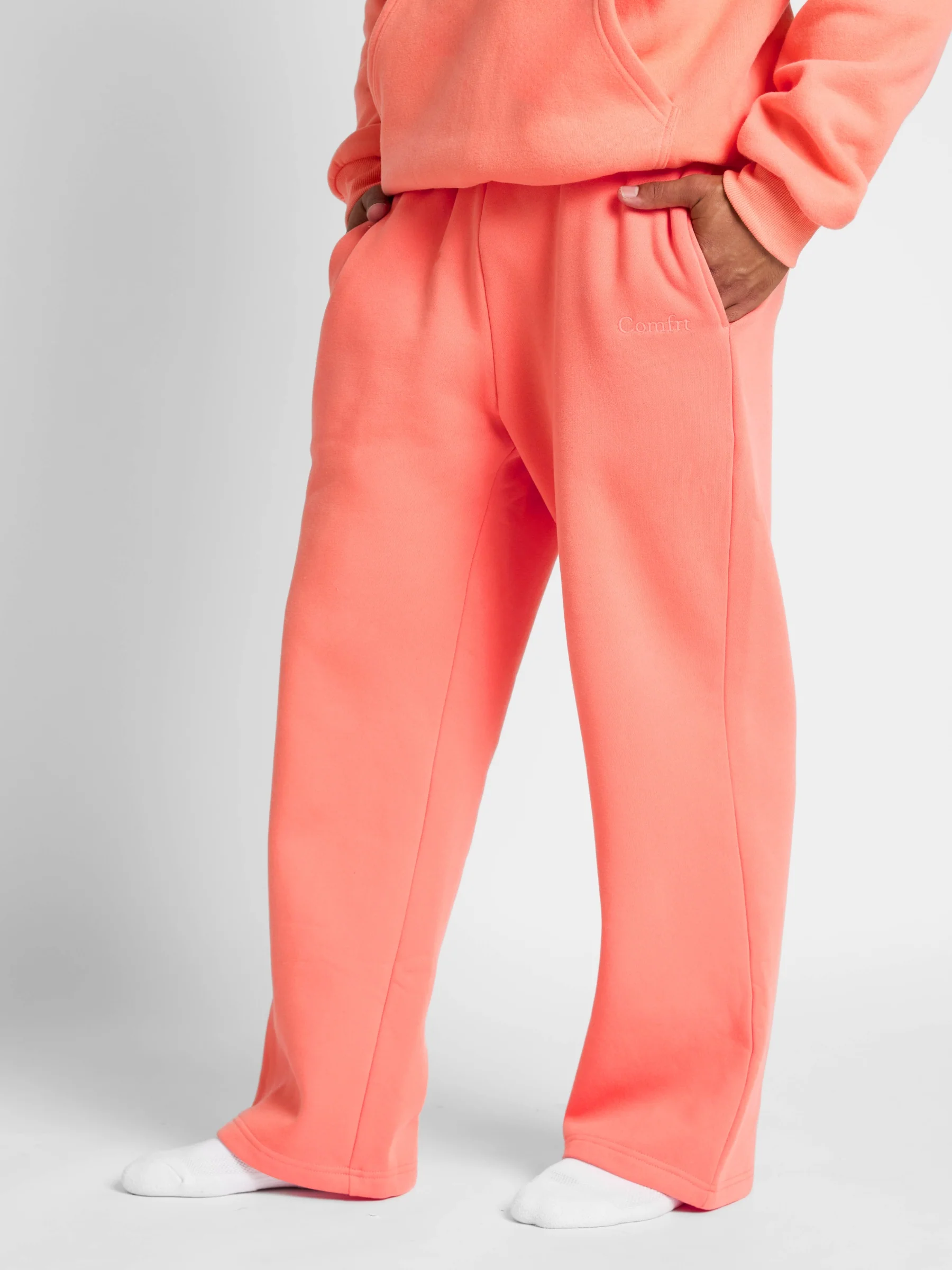 Signature Straight Leg Sweatpants
