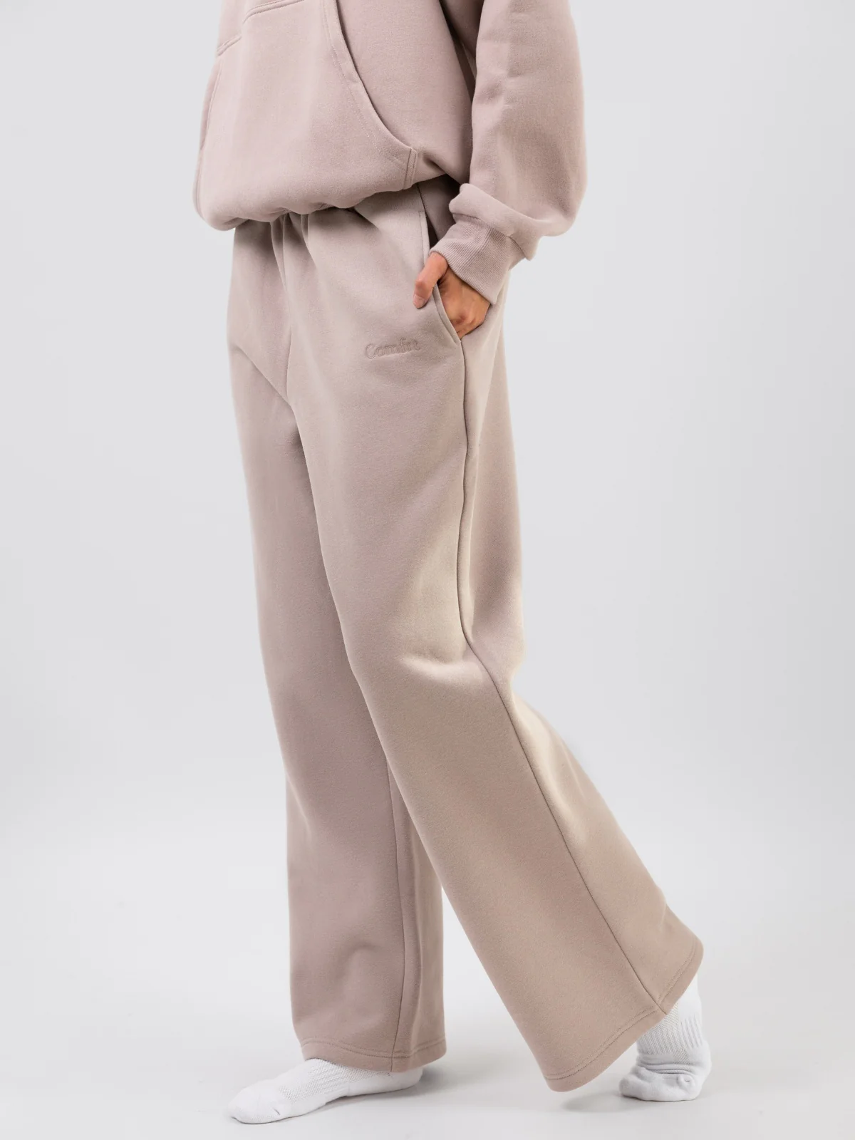 Signature Straight Leg Sweatpants